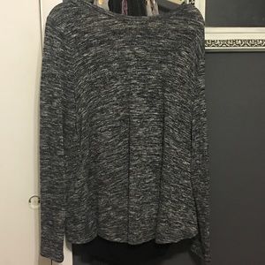 Women’s long sleeve shirt with split back